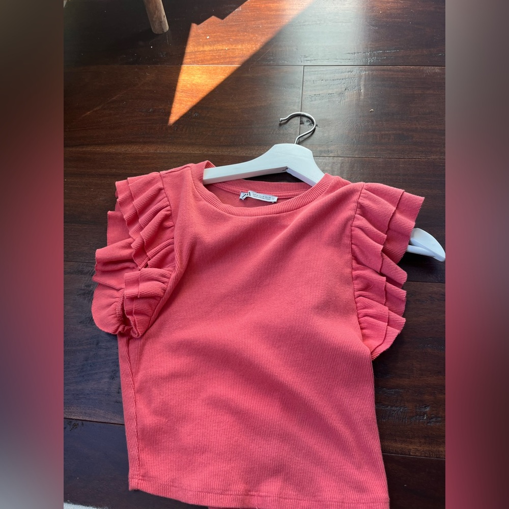 Zara Pink Ruffle Top - Picture 4 of 4